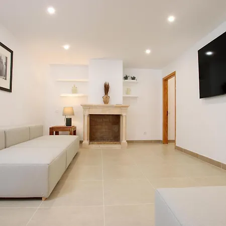 Alegre Villa Pollenca